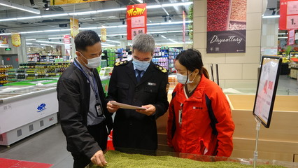 守好&ldquo;糧袋子&rdquo;食品安全,東僑開發(fā)區(qū)市場監(jiān)管局開展糧食市場秩序?qū)ｍ椪涡袆?_ 食品藥品安全 _ 東僑經(jīng)濟技術(shù)開發(fā)區(qū)管理委員會